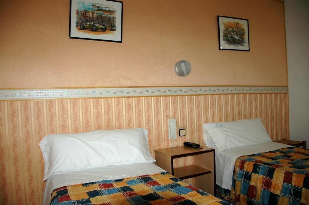 Pension Venecia Σαλού Εξωτερικό φωτογραφία
